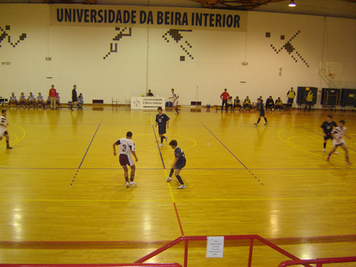 O jogo foi disputado na passada Quinta-feira, dia 9, no Pavilho Desportivo da UBI