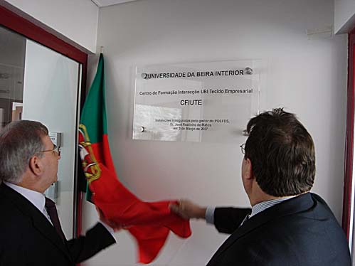 Santos Silva, reitor da UBI e Realinho de Matos, gestor do POEFDS, inauguram as instalaes