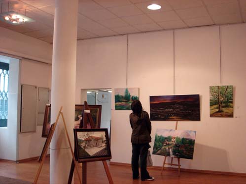 O edifcio Arte e Cultura recebe agora os trabalhos da artista covilhanense