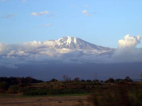 O Kilimanjaro  o ponto mais alto do continente africano