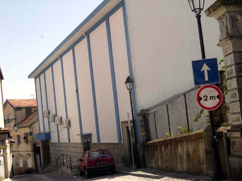 O antigo Cine-Centro vai dar lugar  nova Assembleia Municipal da Covilh