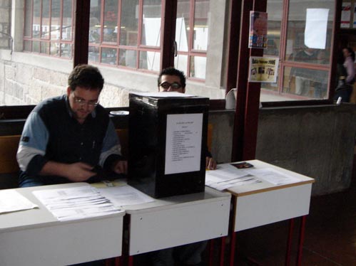As eleições dos representantes dos alunos para o Conselho Geral ficam marcadas pela abstenção (Foto de arquivo)