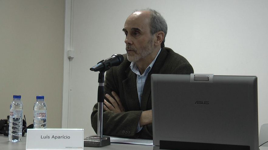 O debate que contou com Luís Aparício como orador discutiu a temática dos OVNIS
