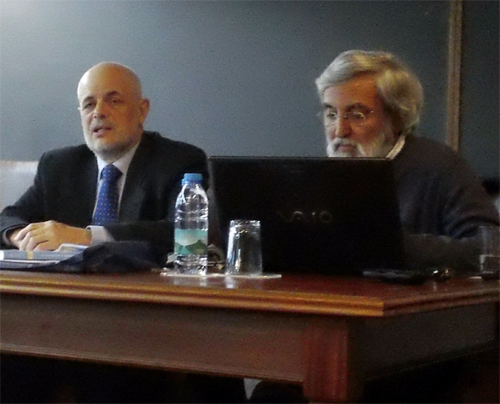 António Fidalgo (esquerda) e Moisés Martins durante a apresentação do livro do LabCom